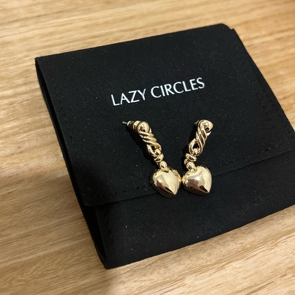 LAZY CIRCLES Heart-shaped Earrings - Picture 3 of 6